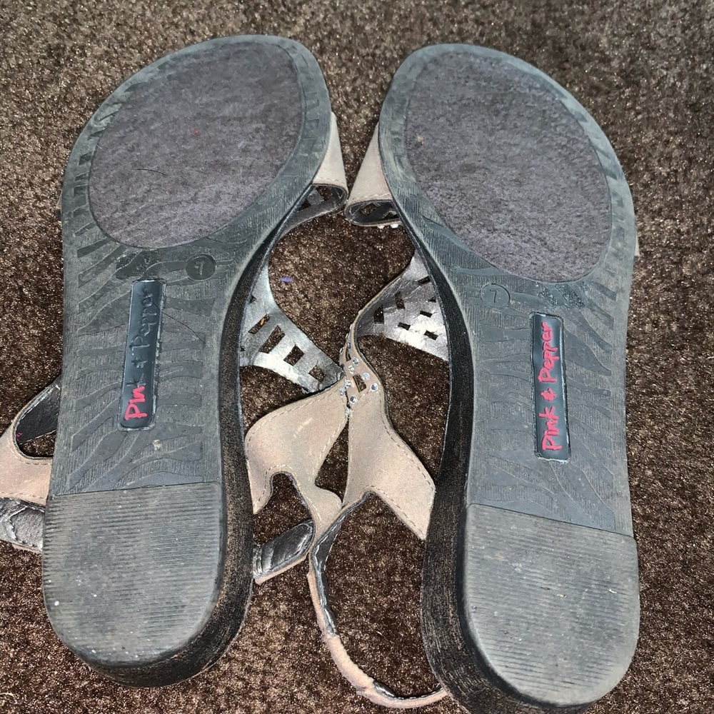 Sandals - Picture 2 of 3